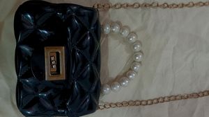 Beautiful Aesthetic Pearl Black Bag💞🌷
