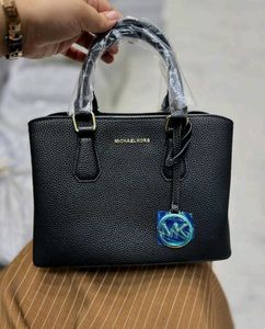 MICHAEL KORS NEW SLING BAG WITH BOX