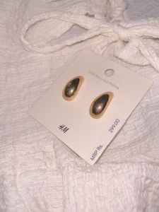gold hoop earrings
