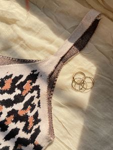 SHEIN-Cheetah Print Crop Top