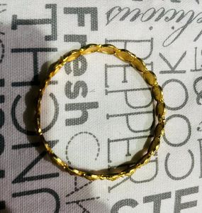 Garantee Covered Bangle