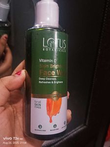 Lotus Botanicals Vitamin C Face Wash