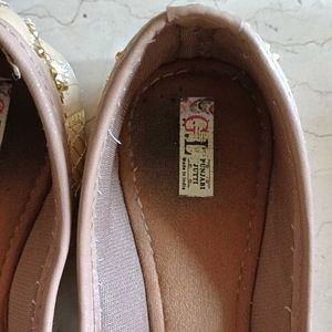 Handmade Mirror &amp; Thread Work Punjabi Juttis-kids