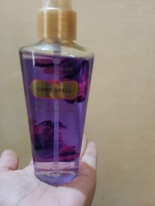 Victoria's Secret Love Spell Body Mist (Cherry Blossoms And Peach)