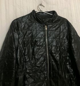 Eststo Black Jacket