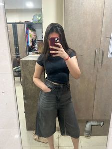 Wide Leg Cropped Jeans