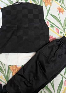 Party wear suit with bow tie for boys