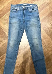 Levis Light Wash Denim Jeans