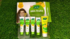 Joy Skin Fruits Brightening Facial Kit