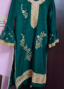 OFFER ALERT🤩Dark Green PAKISTANI SUIT SET