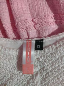 Cute Pink &amp; White Crop Top