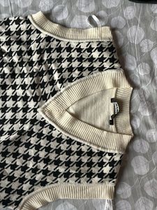 Houndstooth Knit Top