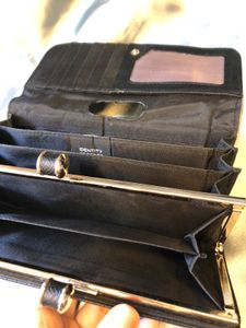 TAHARI Midnight Garden Clutch black wallet