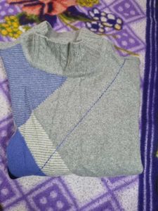 Max Turtle Neck Pattern Sweater