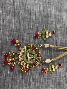 Royal Look Necklace Set 🪷