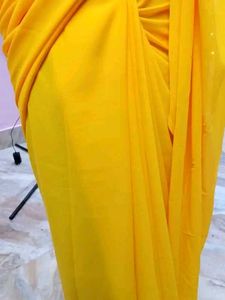 Georgette Saree With Blouse And Peticot.
