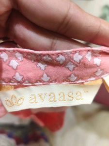 Avaasa Kurta: Stylish & Comfortable