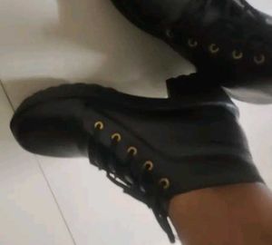 WOMEN BOOT