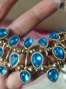 Neckless