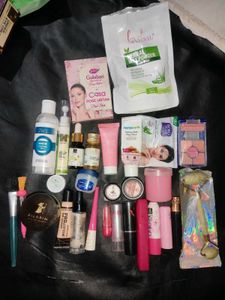 Skincare Combo Of 6 With Freebies