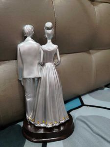 Couple Showpiece