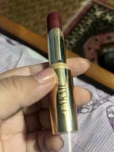 Lakme 9 To 5