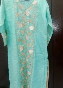 Elegant Embroidered Kurti
