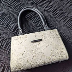 VINTAGE WHITE BAG!!!