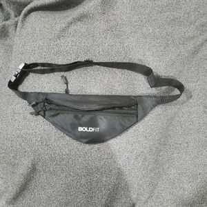 Boldfit Black Sling Chest Bag – Lightweight