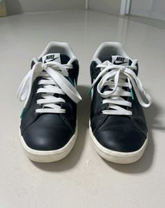 Nike Sneakers - Casual Style