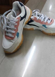 Mode By Redtape Sneakers