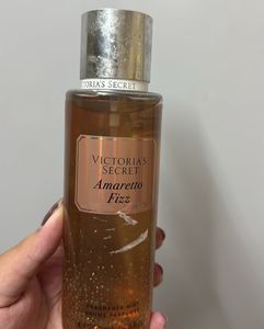 VS Amaretto Fizz
