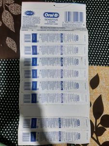 NEW BRANDED ORAL-B  EXTRA SOFT 8 TOOTHBRUSH