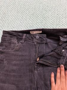 Black Body Fit Jean