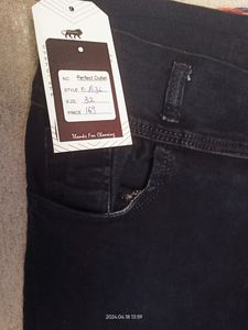 New Regular Fit Jeans... Low Price