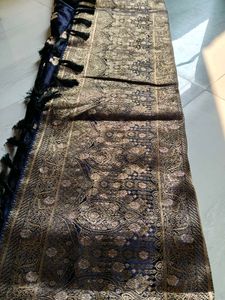 Elegant navy blue saree