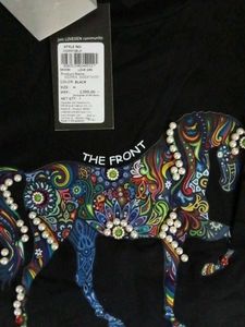 Black Horse Graphic Tee