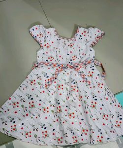 Floral Dresses (With Free Gift 🎁)