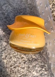 Dot &amp; Key Super Bright Moisturizer