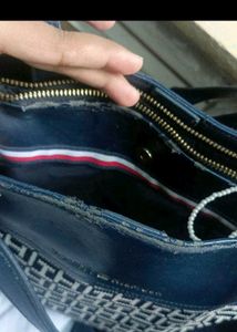 Tommy Hilfiger Satchel