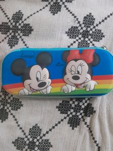 Kids boys / Girls pencil box