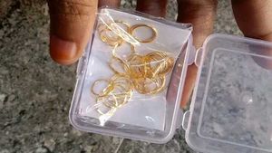 22k Gold Solid Nose Ring