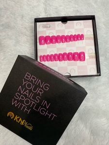 (sale) Bright Pink Hand Painted Gel Press On Nails