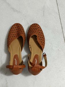 Brown Laser-Cut Flats
