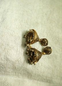 Elegant golden Jhumka Earrings ✨👌🏻💕