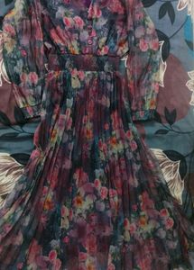 GORGEOUS FLOWERED GOWN