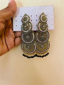 Heavy Black And Gold Earings