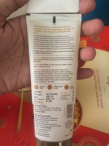 WOW Brightening Face Scrub