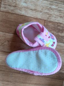 Infant Baby Shoe Like Chappel. Buy From Foregin