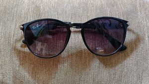 RAY-BAN Sunglasses 😎